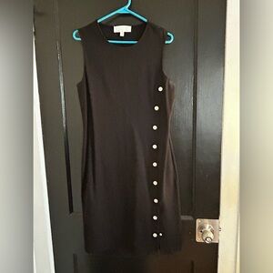 Sophisticated Black Sleeveless Dress with Side Buttons